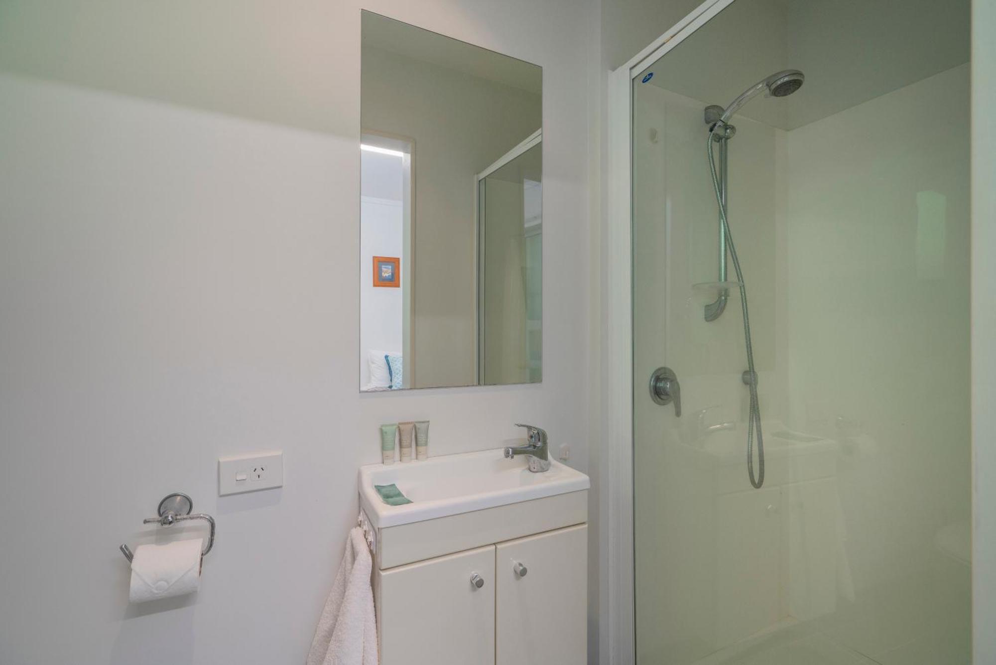 Ocean Serenity Apartments Whitianga Ngoại thất bức ảnh